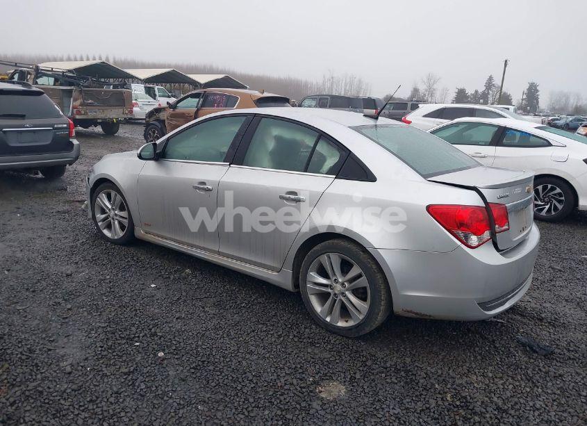 Photo 3 of 2014 Chevrolet Cruze LTZ (VIN 1G1PG5SB1E7275504)