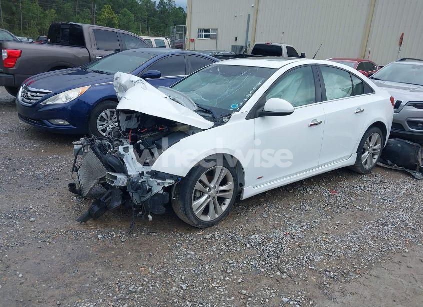 Photo 2 of 2014 Chevrolet Cruze LTZ (VIN 1G1PG5SB1E7365980)