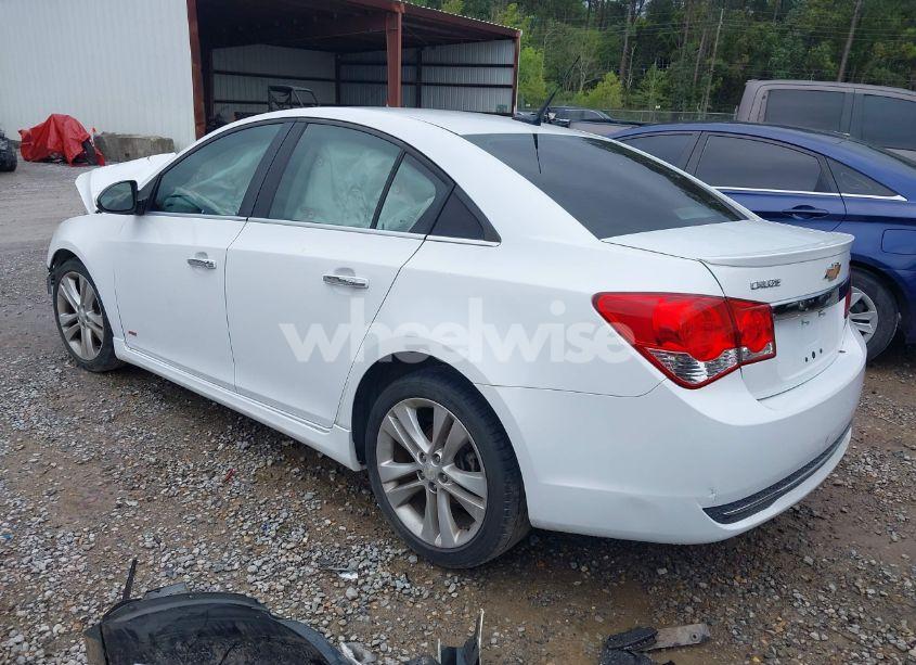 Photo 3 of 2014 Chevrolet Cruze LTZ (VIN 1G1PG5SB1E7365980)