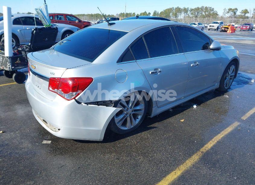 Photo 4 of 2014 Chevrolet Cruze LTZ (VIN 1G1PG5SB1E7382861)