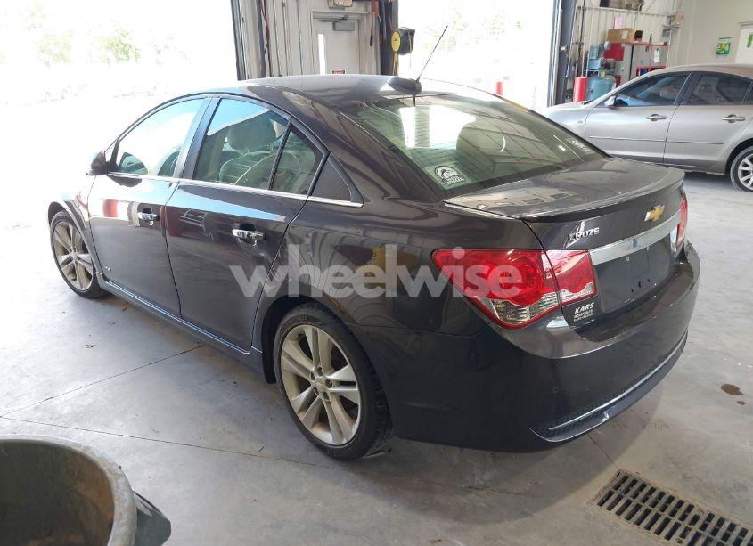 Photo 3 of 2015 Chevrolet Cruze LTZ (VIN 1G1PG5SB1F7211612)