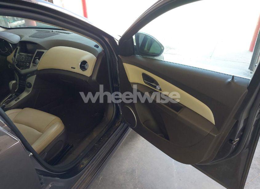 Photo 5 of 2015 Chevrolet Cruze LTZ (VIN 1G1PG5SB1F7211612)