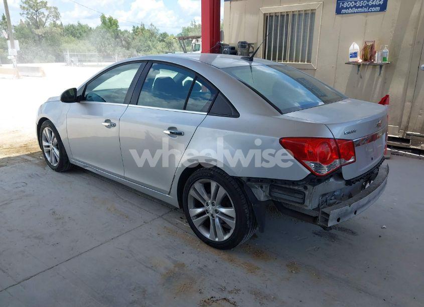 Photo 3 of 2013 Chevrolet Cruze LTZ (VIN 1G1PG5SB2D7104937)