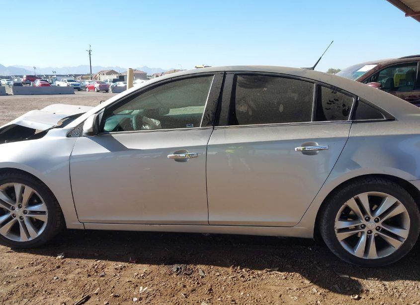 Photo 13 of 2013 Chevrolet Cruze LTZ (VIN 1G1PG5SB2D7105781)