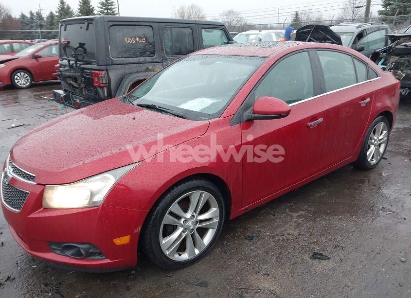 Photo 2 of 2013 Chevrolet Cruze LTZ (VIN 1G1PG5SB2D7263831)