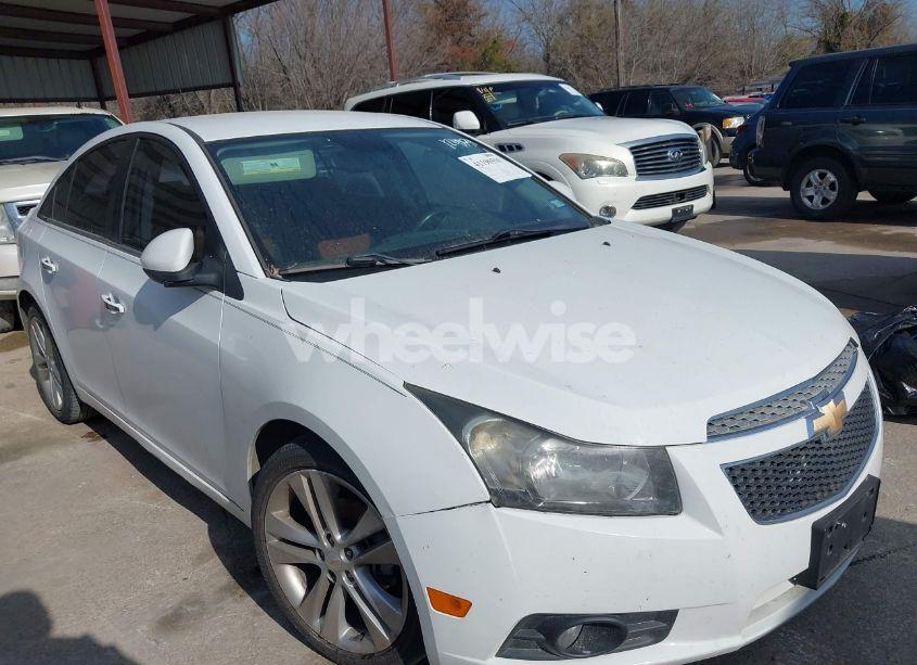 2014 Chevrolet Cruze LTZ (VIN 1G1PG5SB2E7124834) main photo