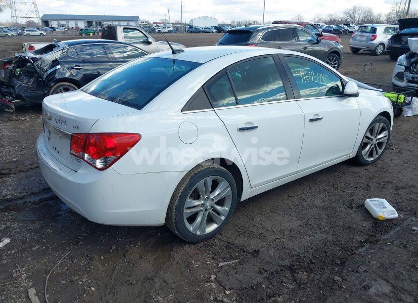 Photo 4 of 2014 Chevrolet Cruze LTZ (VIN 1G1PG5SB2E7300023)