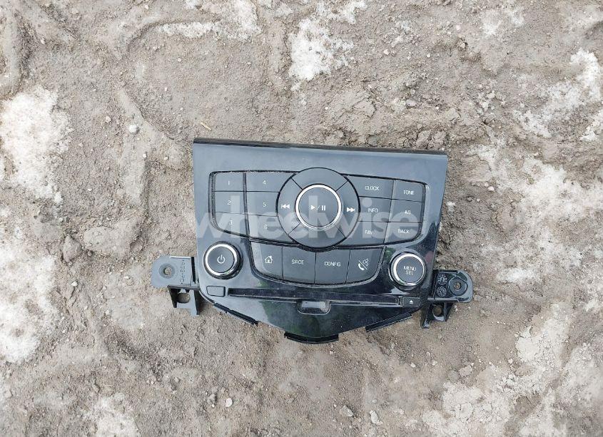 Photo 12 of 2014 Chevrolet Cruze LTZ (VIN 1G1PG5SB2E7386398)