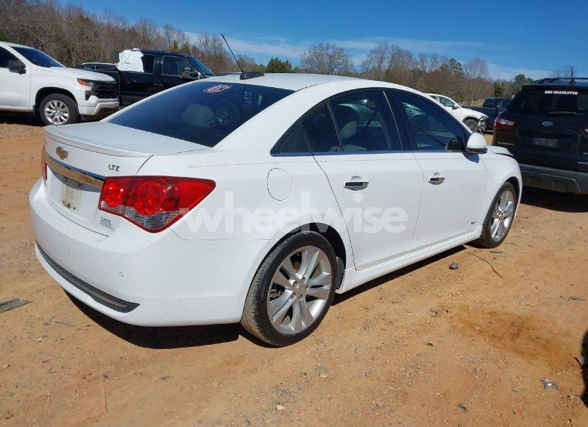 Photo 4 of 2015 Chevrolet Cruze LTZ (VIN 1G1PG5SB2F7151906)