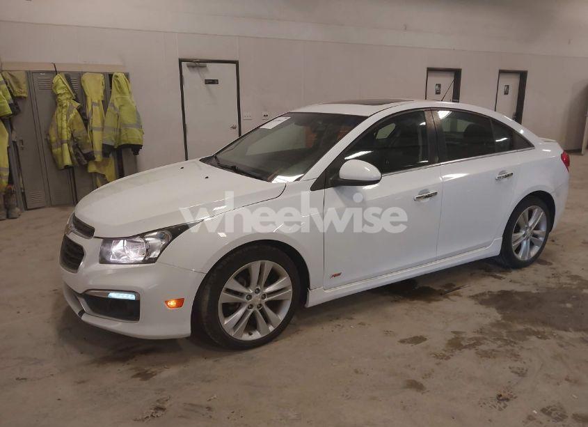 Photo 2 of 2015 Chevrolet Cruze LTZ (VIN 1G1PG5SB2F7183822)