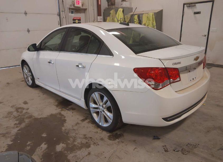 Photo 3 of 2015 Chevrolet Cruze LTZ (VIN 1G1PG5SB2F7183822)