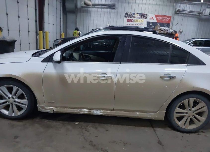 Photo 14 of 2015 Chevrolet Cruze LTZ (VIN 1G1PG5SB2F7240987)