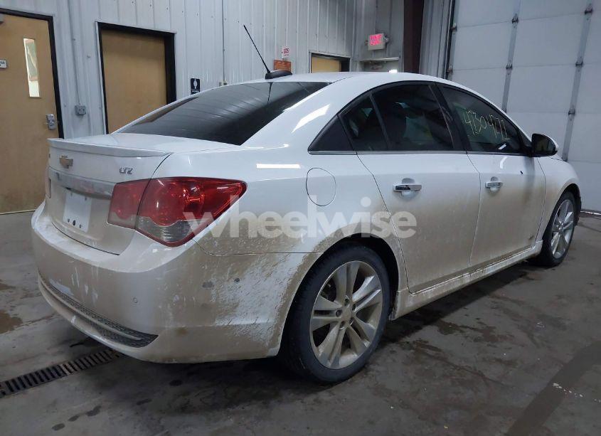 Photo 4 of 2015 Chevrolet Cruze LTZ (VIN 1G1PG5SB2F7240987)