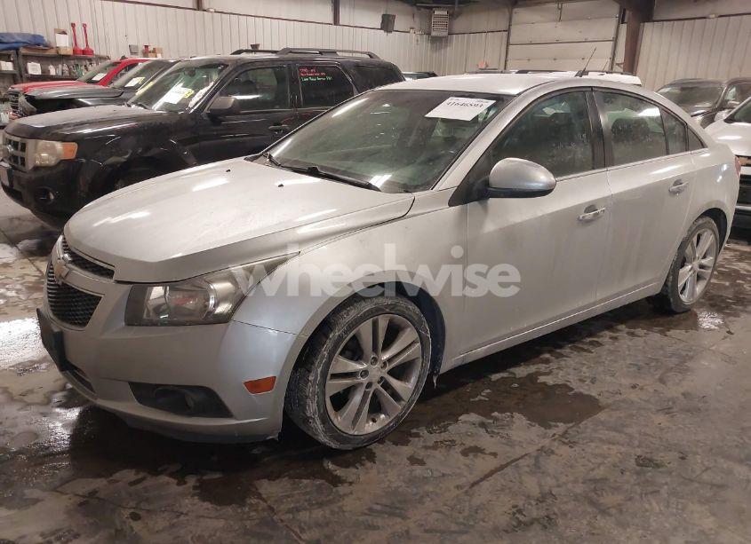 Photo 2 of 2013 Chevrolet Cruze LTZ (VIN 1G1PG5SB3D7101576)