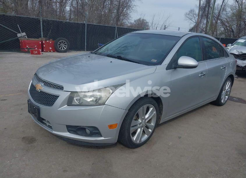 Photo 2 of 2013 Chevrolet Cruze LTZ (VIN 1G1PG5SB3D7125862)