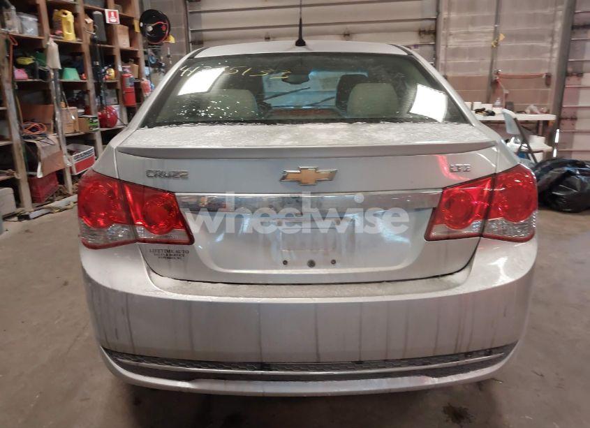 Photo 16 of 2014 Chevrolet Cruze LTZ (VIN 1G1PG5SB3E7385616)