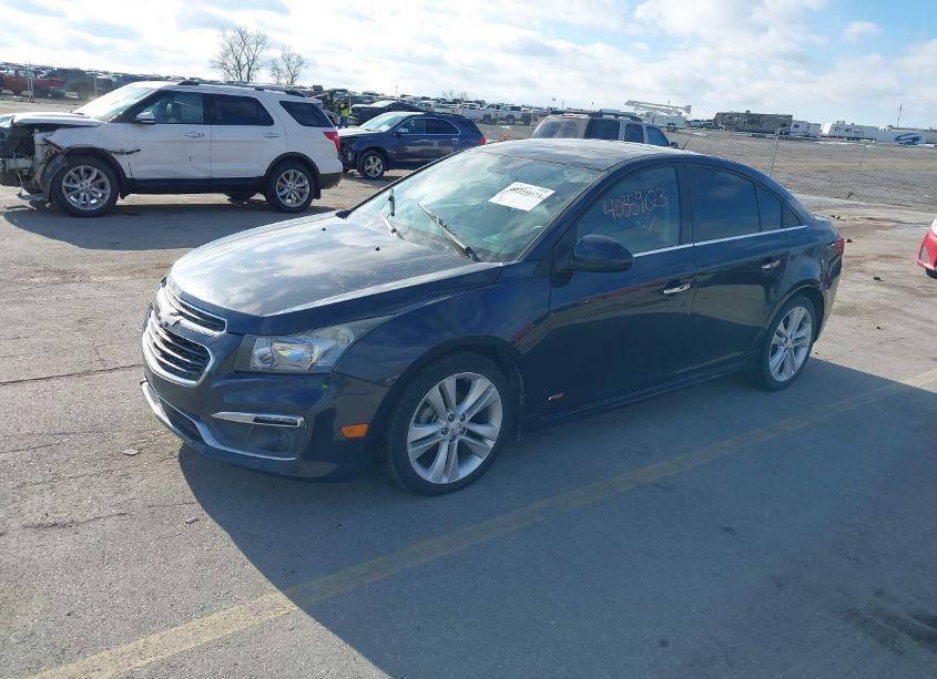 Photo 2 of 2015 Chevrolet Cruze LTZ (VIN 1G1PG5SB3F7155463)