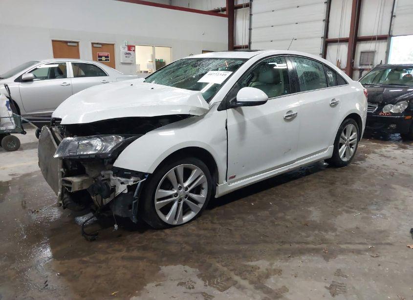 Photo 2 of 2015 Chevrolet Cruze LTZ (VIN 1G1PG5SB3F7211062)