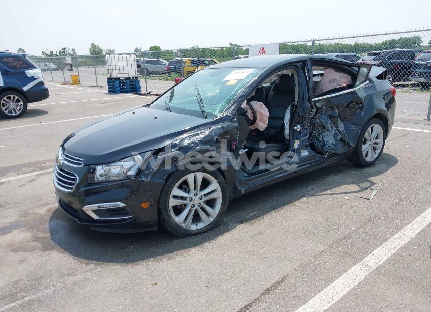 Photo 2 of 2015 Chevrolet Cruze LTZ (VIN 1G1PG5SB3F7265817)