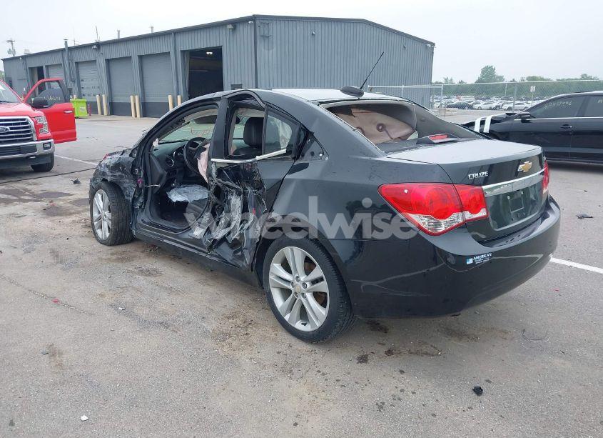 Photo 3 of 2015 Chevrolet Cruze LTZ (VIN 1G1PG5SB3F7265817)