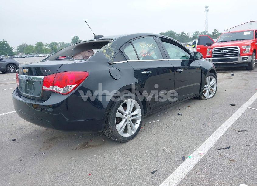 Photo 4 of 2015 Chevrolet Cruze LTZ (VIN 1G1PG5SB3F7265817)