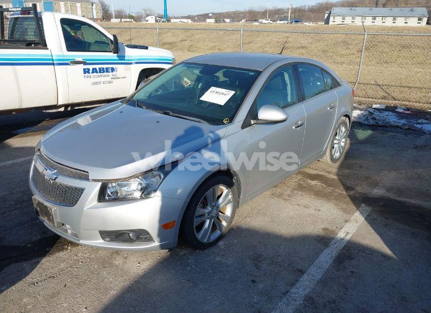 Photo 2 of 2014 Chevrolet Cruze LTZ (VIN 1G1PG5SB4E7412516)