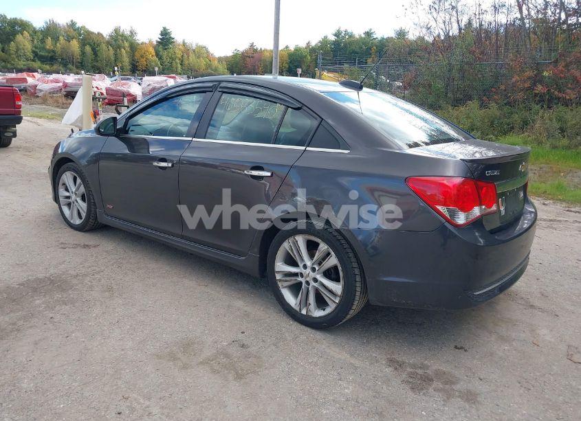 Photo 3 of 2015 Chevrolet Cruze LTZ (VIN 1G1PG5SB4F7125243)