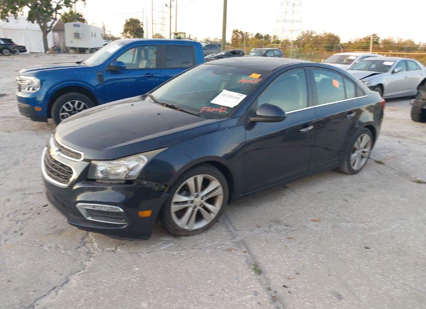 Photo 2 of 2015 Chevrolet Cruze LTZ (VIN 1G1PG5SB4F7168223)