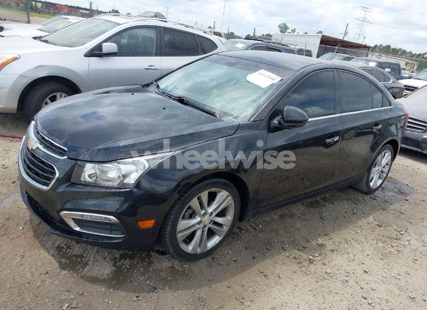 Photo 2 of 2015 Chevrolet Cruze LTZ (VIN 1G1PG5SB4F7169081)