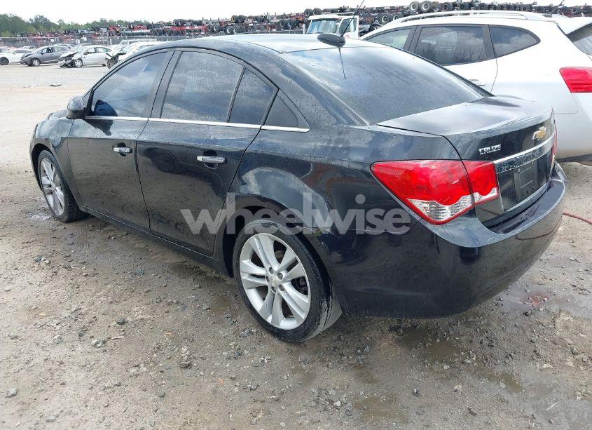 Photo 3 of 2015 Chevrolet Cruze LTZ (VIN 1G1PG5SB4F7169081)