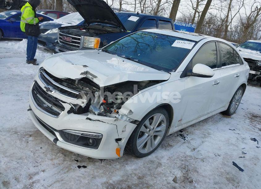 Photo 2 of 2015 Chevrolet Cruze LTZ (VIN 1G1PG5SB4F7211877)