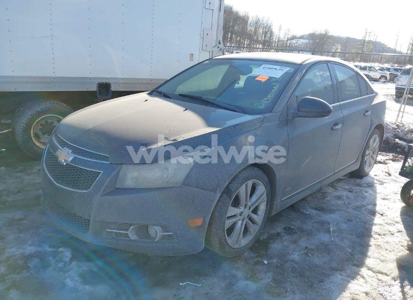 Photo 2 of 2013 Chevrolet Cruze LTZ (VIN 1G1PG5SB5D7212744)