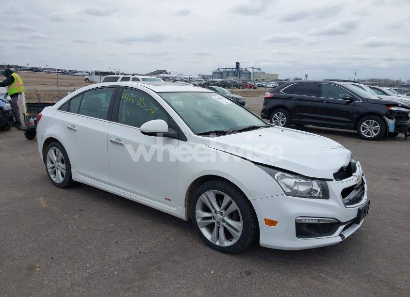 2015 Chevrolet Cruze LTZ (VIN 1G1PG5SB5F7293151) main photo