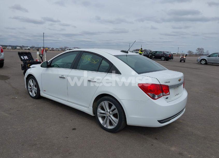 Photo 3 of 2015 Chevrolet Cruze LTZ (VIN 1G1PG5SB5F7293151)