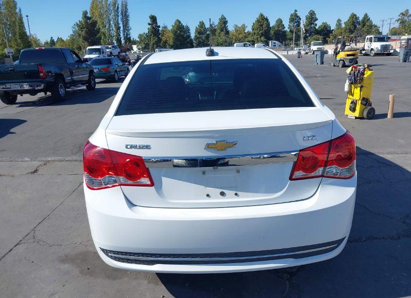 Photo 17 of 2015 Chevrolet Cruze LTZ (VIN 1G1PG5SB5F7300406)
