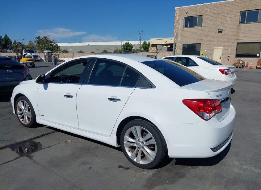 Photo 3 of 2015 Chevrolet Cruze LTZ (VIN 1G1PG5SB5F7300406)