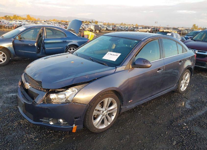 Photo 2 of 2014 Chevrolet Cruze LTZ (VIN 1G1PG5SB6E7319030)