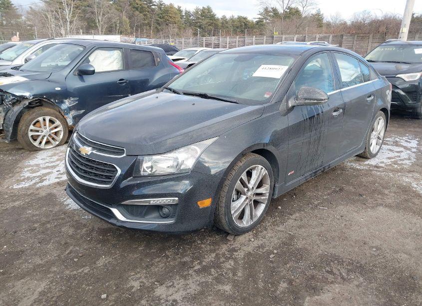 Photo 2 of 2015 Chevrolet Cruze LTZ (VIN 1G1PG5SB6F7132386)