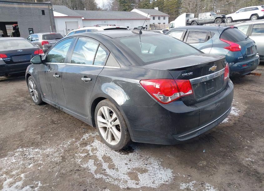 Photo 3 of 2015 Chevrolet Cruze LTZ (VIN 1G1PG5SB6F7132386)