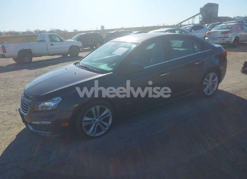 Photo 2 of 2015 Chevrolet Cruze LTZ (VIN 1G1PG5SB6F7186321)