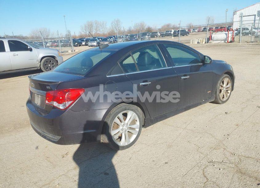 Photo 4 of 2015 Chevrolet Cruze LTZ (VIN 1G1PG5SB6F7186321)
