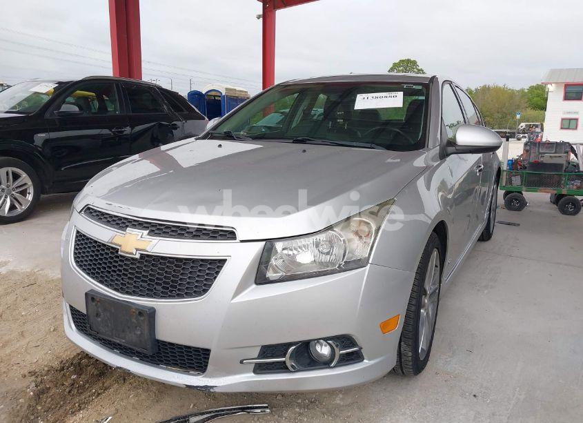 Photo 2 of 2013 Chevrolet Cruze LTZ (VIN 1G1PG5SB7D7152756)