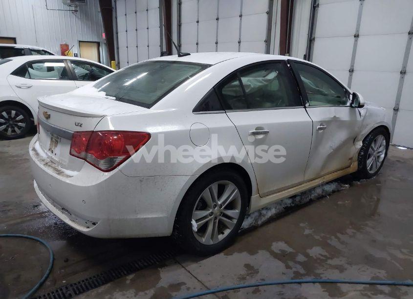 Photo 4 of 2014 Chevrolet Cruze LTZ (VIN 1G1PG5SB7E7147168)