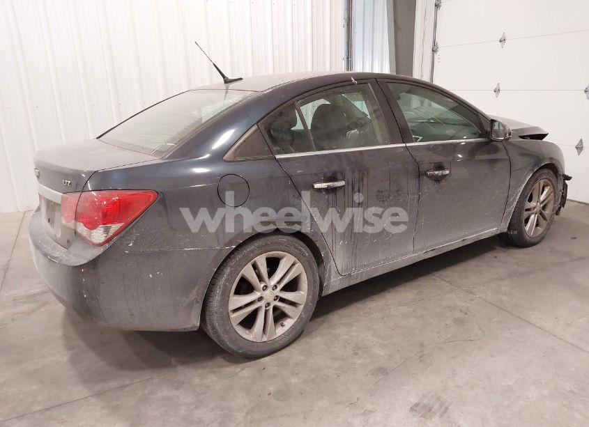 Photo 4 of 2014 Chevrolet Cruze LTZ (VIN 1G1PG5SB7E7148398)