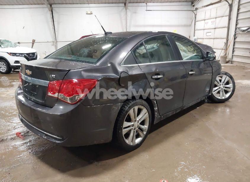 Photo 4 of 2014 Chevrolet Cruze LTZ (VIN 1G1PG5SB7E7414180)
