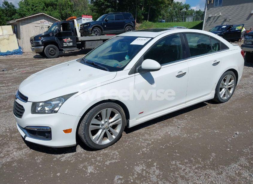 Photo 2 of 2015 Chevrolet Cruze LTZ (VIN 1G1PG5SB7F7227670)