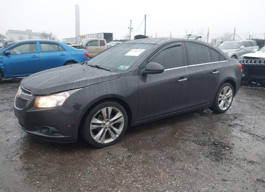 Photo 2 of 2014 Chevrolet Cruze LTZ (VIN 1G1PG5SB8E7390715)