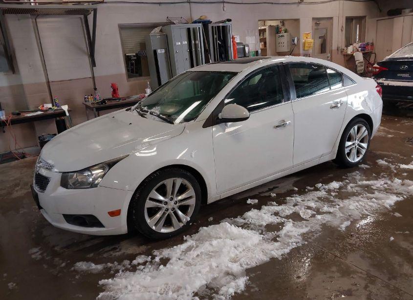 Photo 2 of 2013 Chevrolet Cruze LTZ (VIN 1G1PG5SB9D7327492)