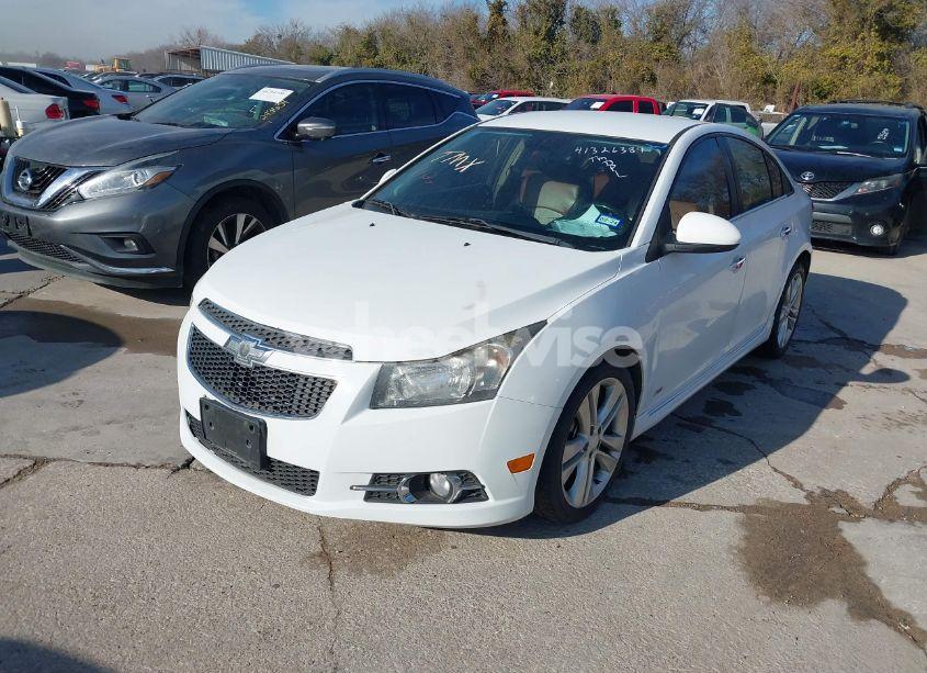 Photo 2 of 2014 Chevrolet Cruze LTZ (VIN 1G1PG5SB9E7407120)