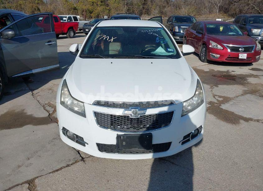 Photo 6 of 2014 Chevrolet Cruze LTZ (VIN 1G1PG5SB9E7407120)